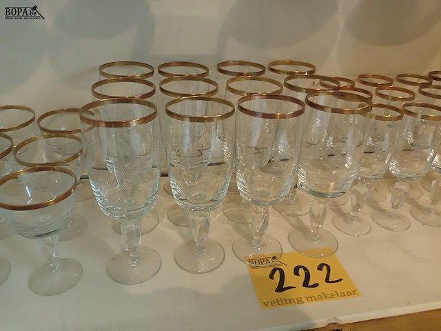 Lot 222 - glasservies. 37 stuks - afbeelding 3 van  5