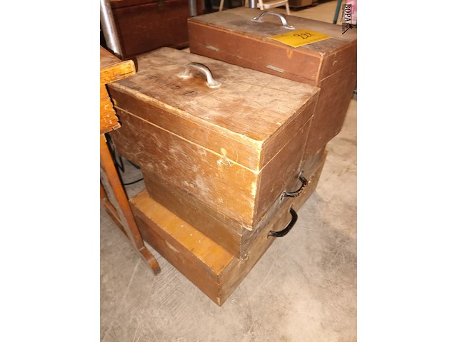 Lot 222 - houten materiaalkoffers. 4 stuks - afbeelding 3 van  4