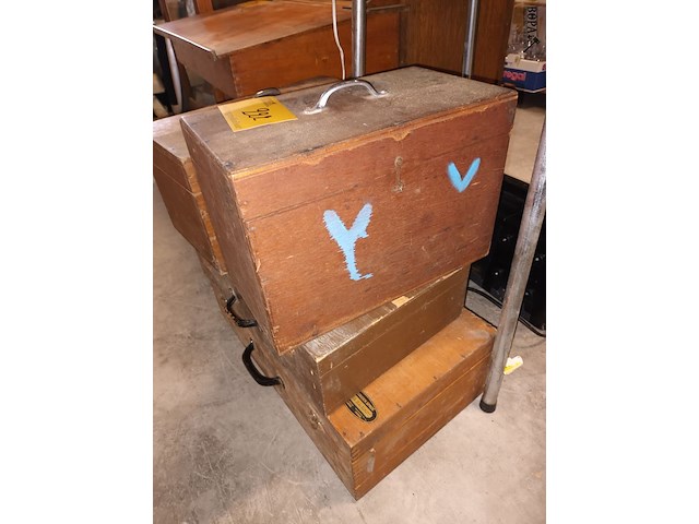 Lot 222 - houten materiaalkoffers. 4 stuks - afbeelding 4 van  4