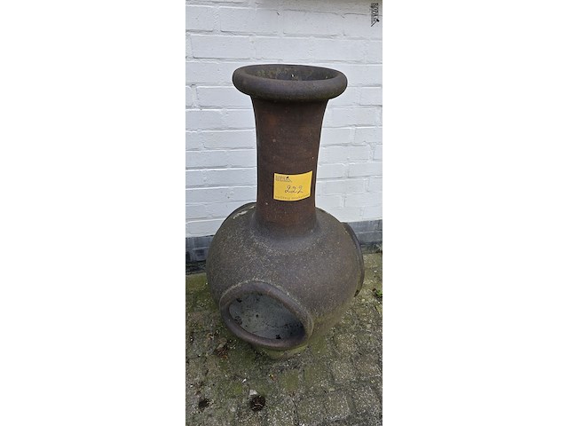 Lot 222 - tuinkachel - afbeelding 1 van  2