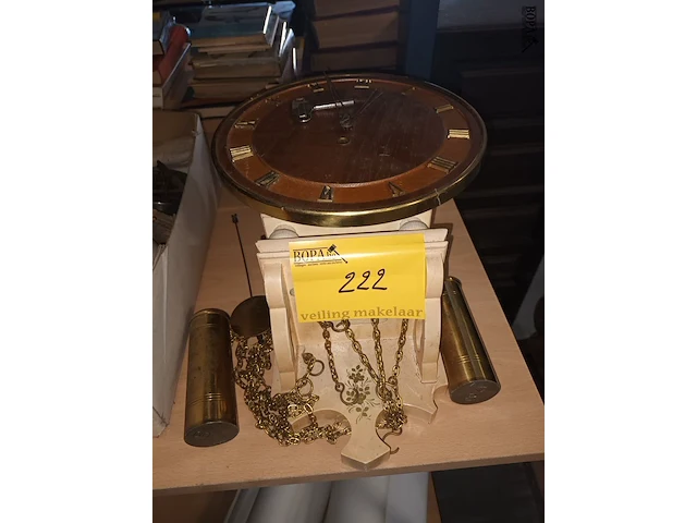 Lot 222 - wandklok. 2 stuks - afbeelding 5 van  5