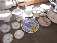 Lot 223 - antiek servies. 23 stuks - afbeelding 1 van  4