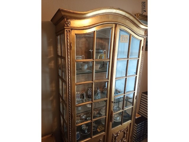 Lot 223 - antieke vergulde vitrine kast - afbeelding 2 van  5