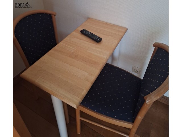 Lot 223 - inhoud hotelkamer - afbeelding 3 van  3