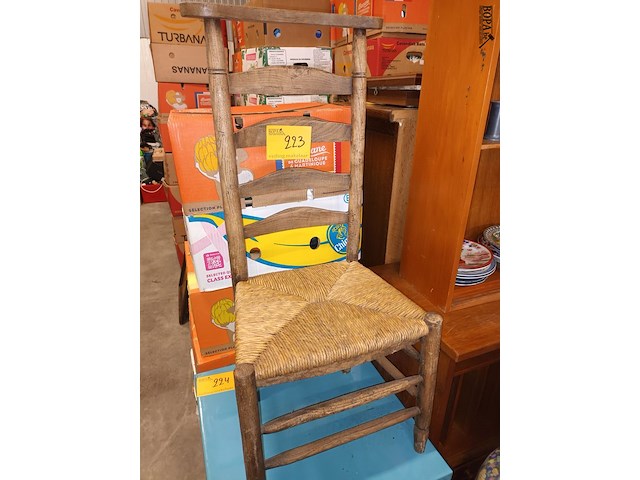 Lot 223 - kerkstoel - afbeelding 1 van  3