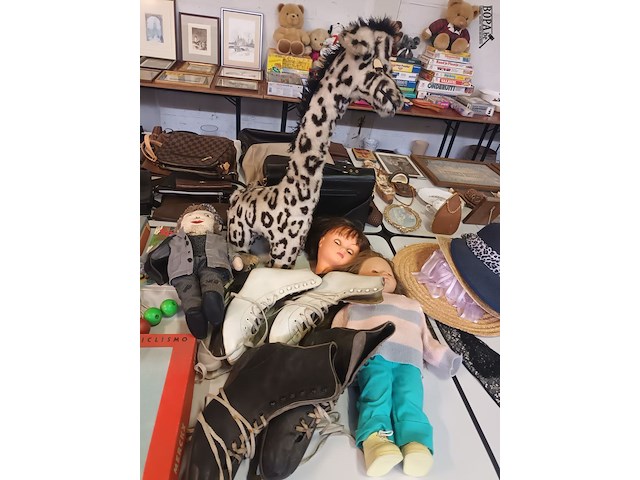 Lot 223 - oud speelgoed. 17 stuks - afbeelding 2 van  7