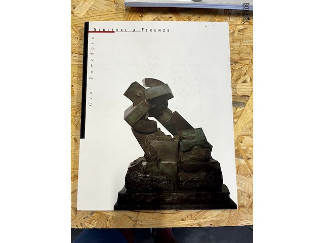 Lot 223 - sculpture a firenze gio pmodoro - afbeelding 1 van  5