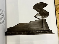 Lot 223 - sculpture a firenze gio pmodoro - afbeelding 2 van  5