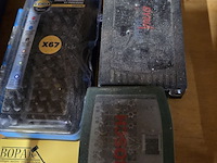 Lot 224 - doosjes bitsen en dozen vijzen, pluggen... - afbeelding 2 van  5