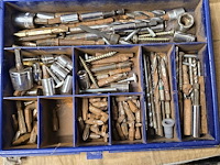 Lot 224 - doosjes bitsen en dozen vijzen, pluggen... - afbeelding 3 van  5