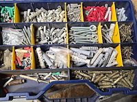 Lot 224 - doosjes bitsen en dozen vijzen, pluggen... - afbeelding 4 van  5