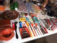 Lot 224 - lot retro en vintage. 70 stuks - afbeelding 1 van  7