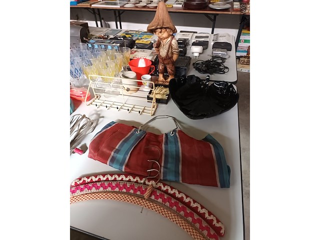 Lot 224 - lot retro en vintage. 70 stuks - afbeelding 2 van  7