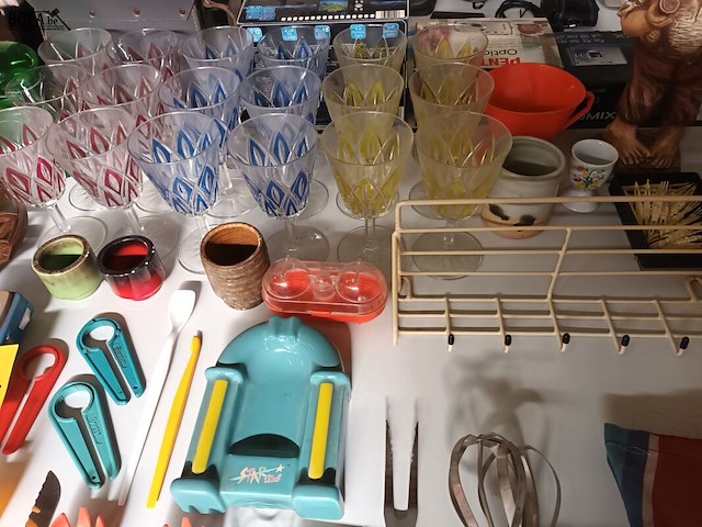 Lot 224 - lot retro en vintage. 70 stuks - afbeelding 3 van  7