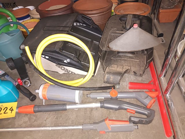 Lot 224 - tuingereedschap. 14 stuks - afbeelding 2 van  4