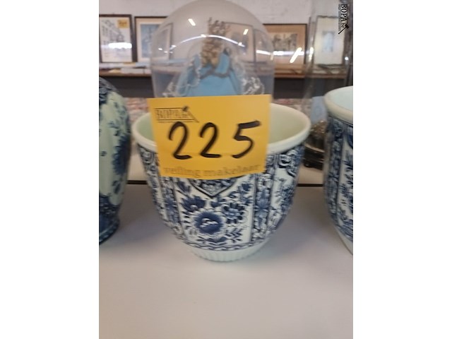 Lot 225 - blauwe delft. 3 stuks - afbeelding 3 van  5