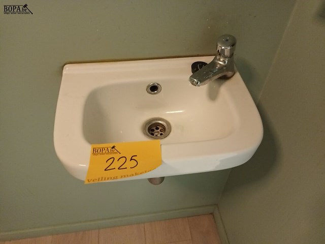 Lot 225 - handenwasbak. 2 stuks - afbeelding 3 van  4