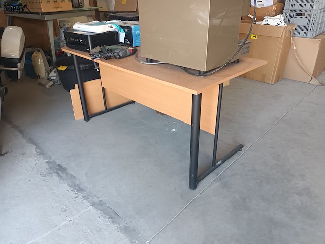 Lot 225 - hoekbureau - afbeelding 2 van  4