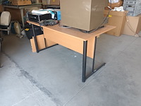 Lot 225 - hoekbureau - afbeelding 2 van  4
