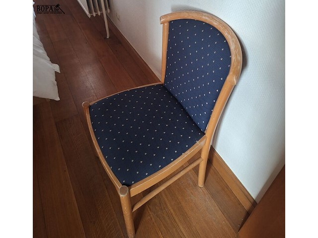 Lot 225 - inhoud hotelkamer - afbeelding 2 van  3