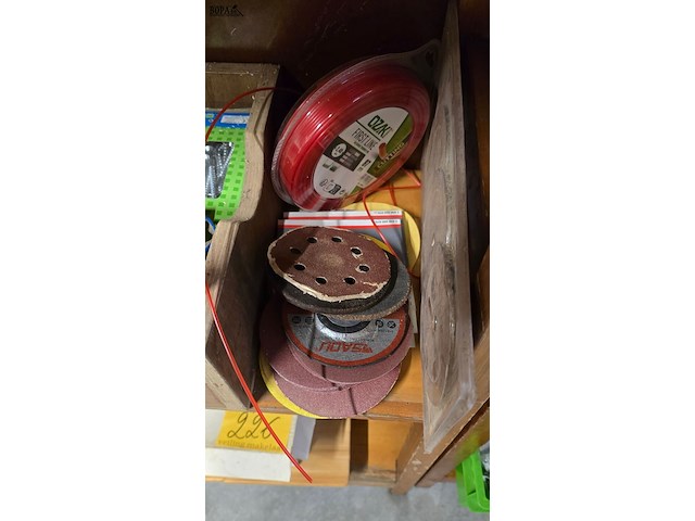 Lot 225 - lot diverse bevestigings materialen - afbeelding 3 van  3