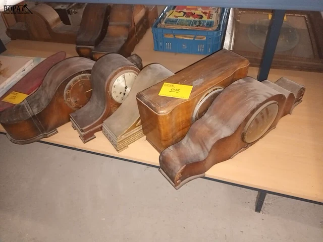 Lot 225 - schouwklok. 5 stuks - afbeelding 1 van  4