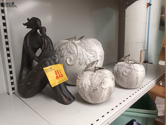 Lot 226 - decoratie - 4 stuks - afbeelding 1 van  3