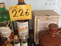 Lot 226 - flessen alcoholische drank. 12 stuks - afbeelding 4 van  5