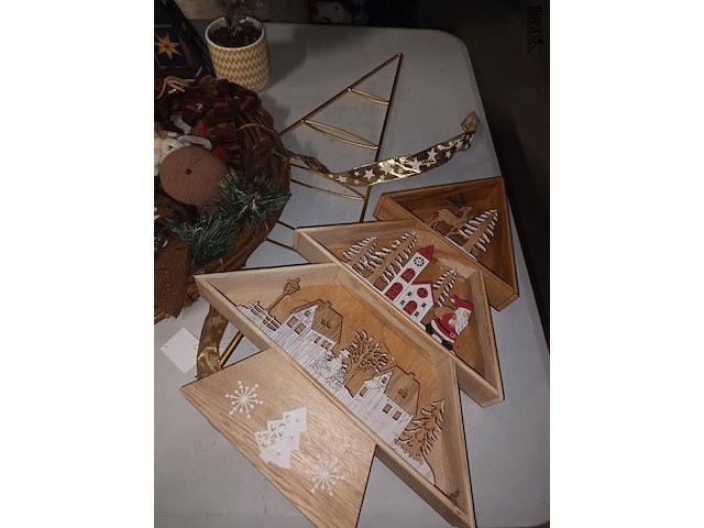 Lot 226 - kerstdecoratie en zoutlamp. 18 stuks - afbeelding 3 van  6