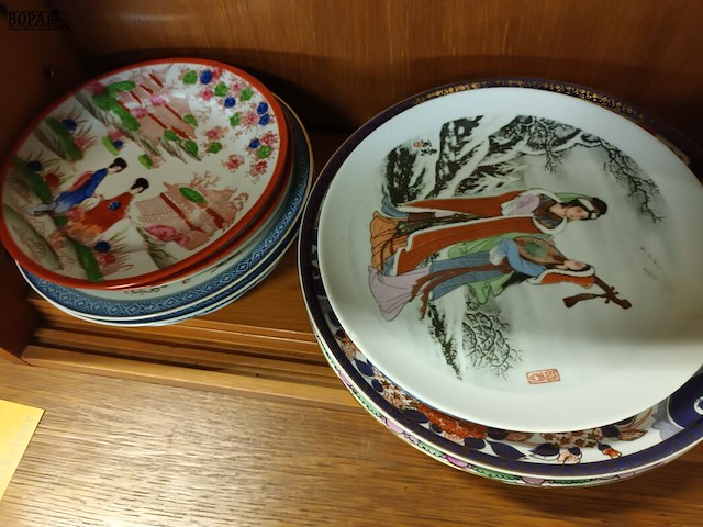 Lot 226 - oosterse sierborden. 14 stuks - afbeelding 2 van  6