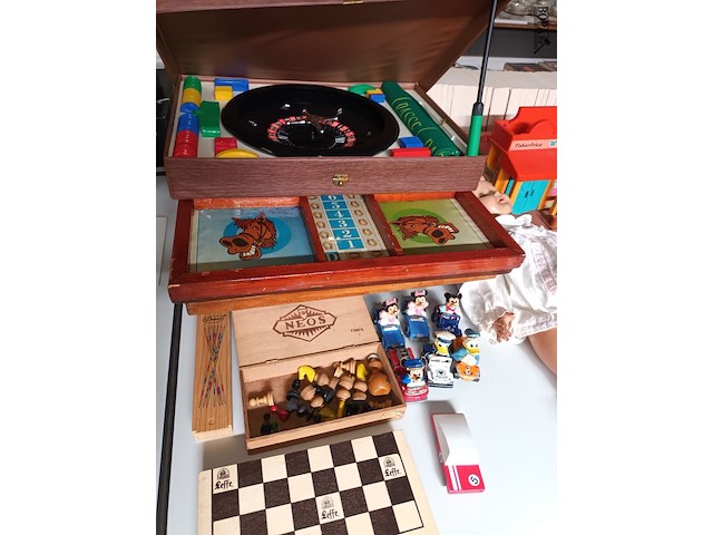 Lot 226 - oud speelgoed. 32 stuks - afbeelding 6 van  7