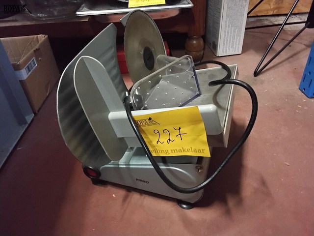 Lot 227 - allessnijder voor diverse etenswaren merk primo - afbeelding 1 van  1
