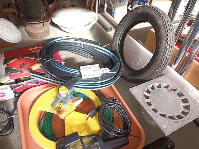 Lot 227 - gereedschap en doe-het-zelf materiaal - afbeelding 2 van  4