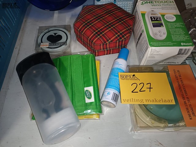 Lot 227 - huisraad. 26 stuks - afbeelding 4 van  6