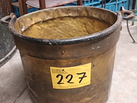Lot 227 - koperen ketel - afbeelding 1 van  3