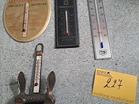Lot 227 - oude thermometers - afbeelding 2 van  2