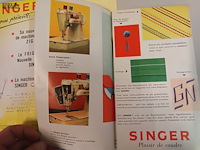 Lot 227 - singer verzamelitems. 3 stuks - afbeelding 5 van  5