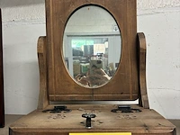 Lot 227 - vintage houten make-updoosje met spiegel