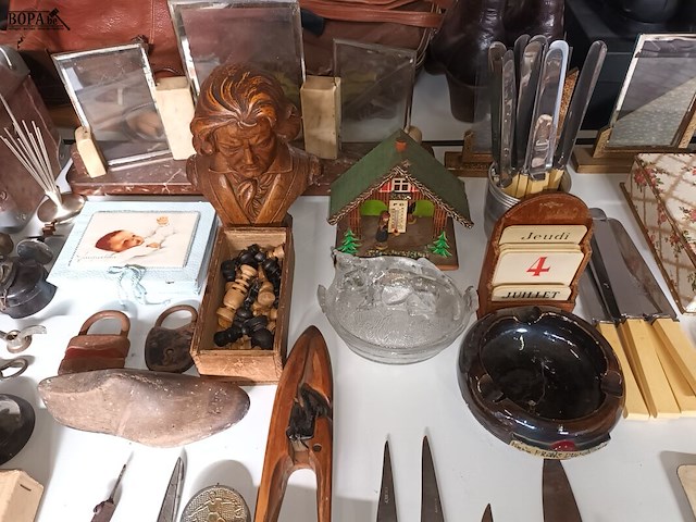 Lot 228 - brocante. 70 stuks - afbeelding 3 van  6