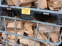 Lot 228 - metalen kooi met brandhout. 4 stuks - afbeelding 4 van  5