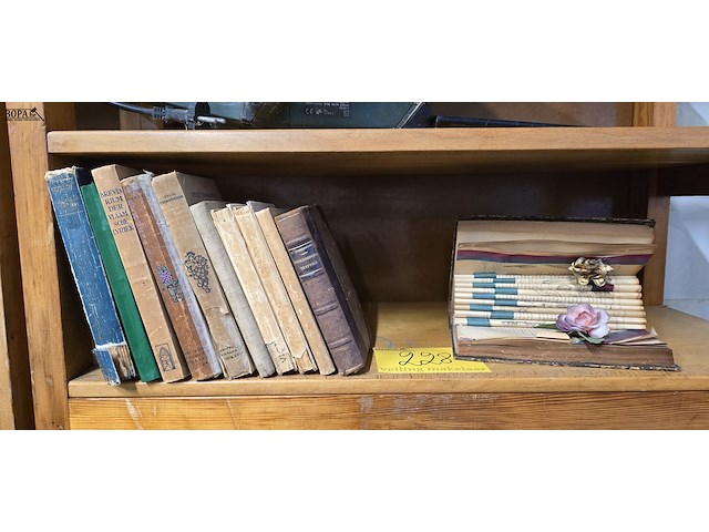 Lot 228 - oude boeken ong 11 stuks - afbeelding 1 van  3