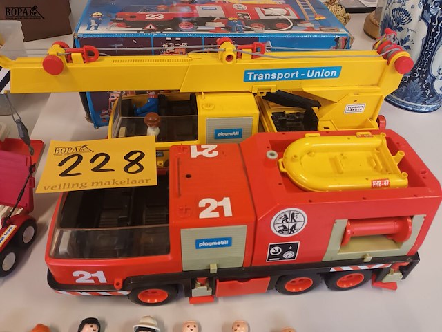 Lot 228 - playmobil speelgoed - afbeelding 4 van  6
