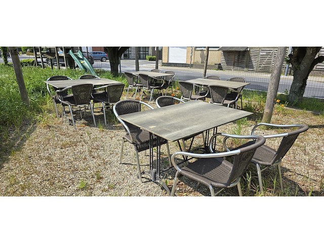 Lot 228 - terrastafel. 6 stuks - afbeelding 3 van  5