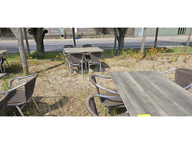 Lot 228 - terrastafel. 6 stuks - afbeelding 5 van  5