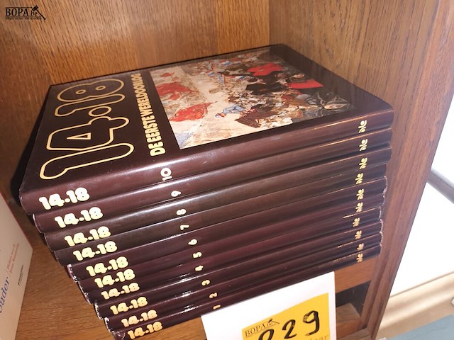 Lot 229 - boekenreeks wo i - afbeelding 1 van  2