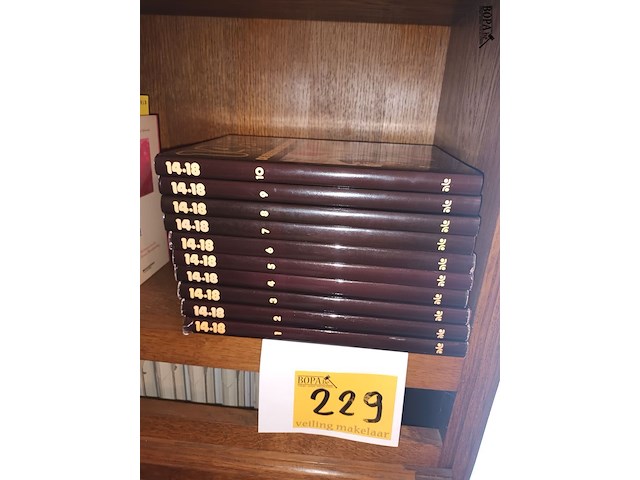 Lot 229 - boekenreeks wo i - afbeelding 2 van  2