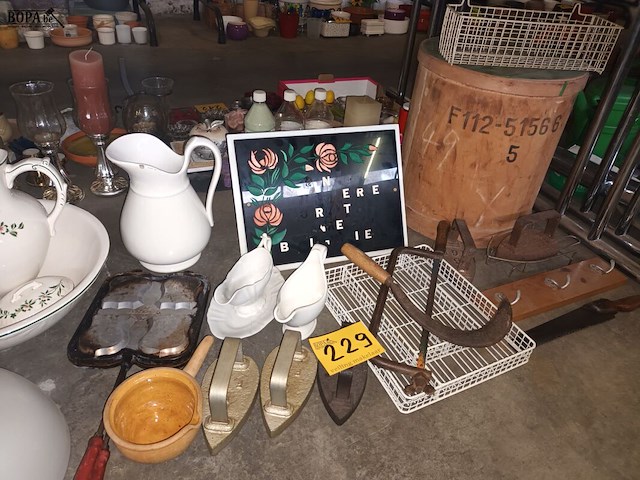 Lot 229 - brocante. 21 stuks - afbeelding 1 van  4