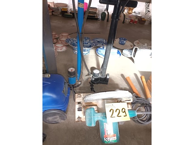 Lot 229 - gereedschap en doe-het-zelf materiaal - afbeelding 3 van  4