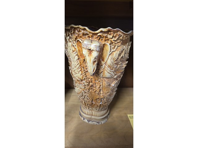 Lot 229 - italiaanse resin vazen '60 - '80 - afbeelding 3 van  7