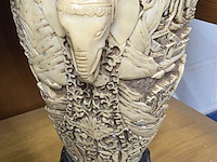 Lot 229 - italiaanse resin vazen '60 - '80 - afbeelding 6 van  7